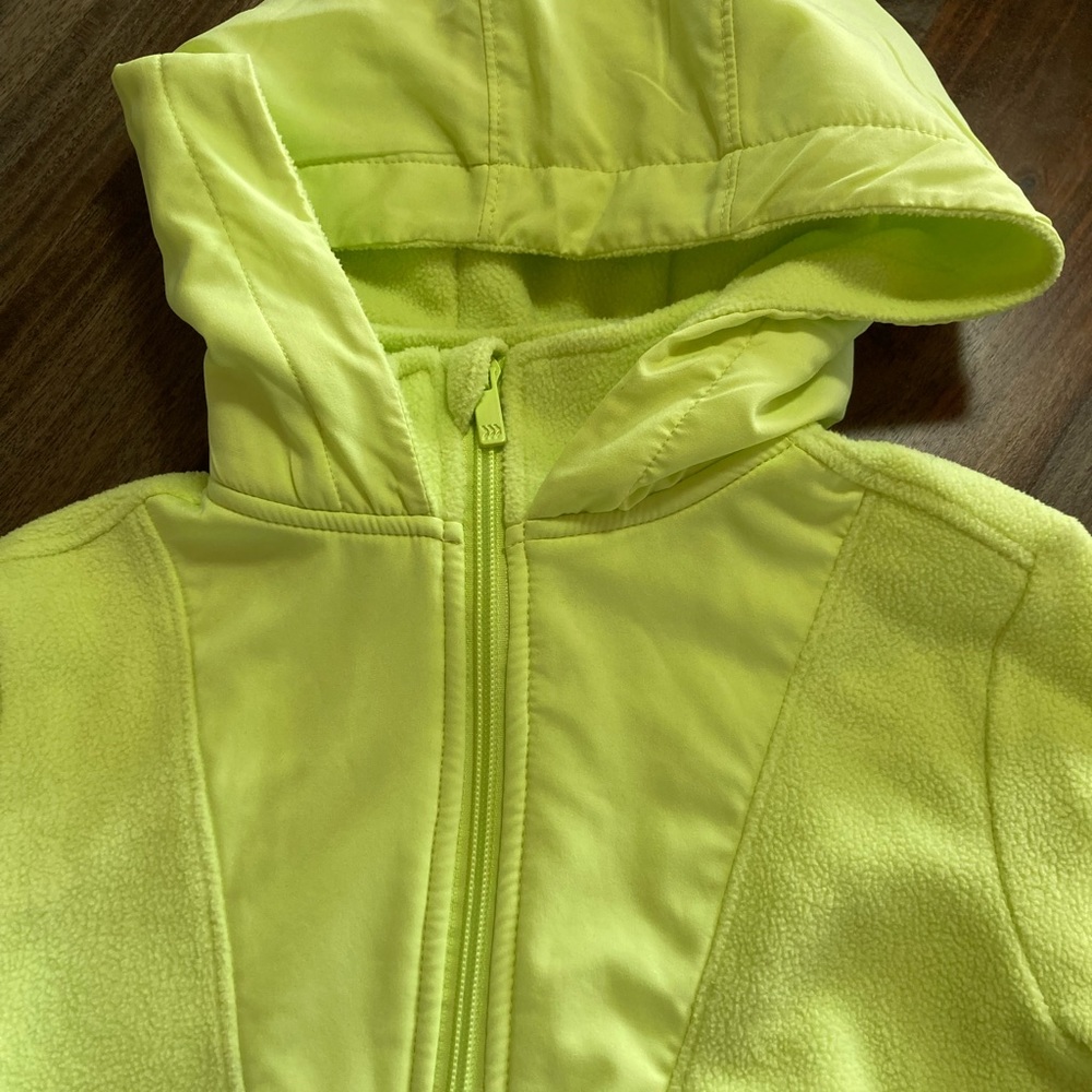 All in motion xs(4-5) unisex fleece hoodie neon yellow